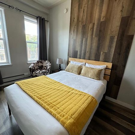 Commercial Hotel Edmonton Ngoại thất bức ảnh