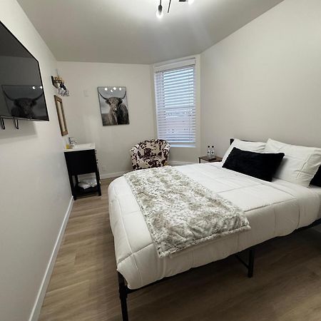 Commercial Hotel Edmonton Ngoại thất bức ảnh