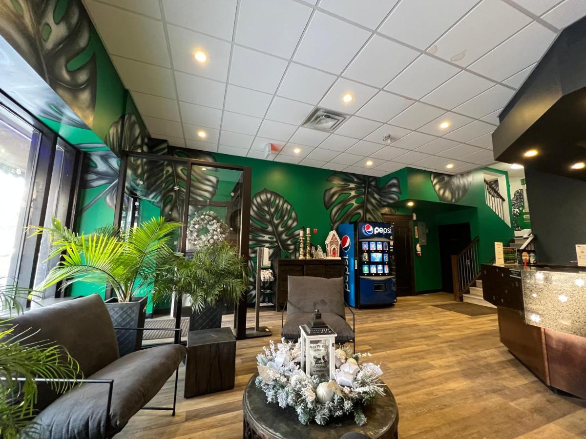 Commercial Hotel Edmonton Ngoại thất bức ảnh