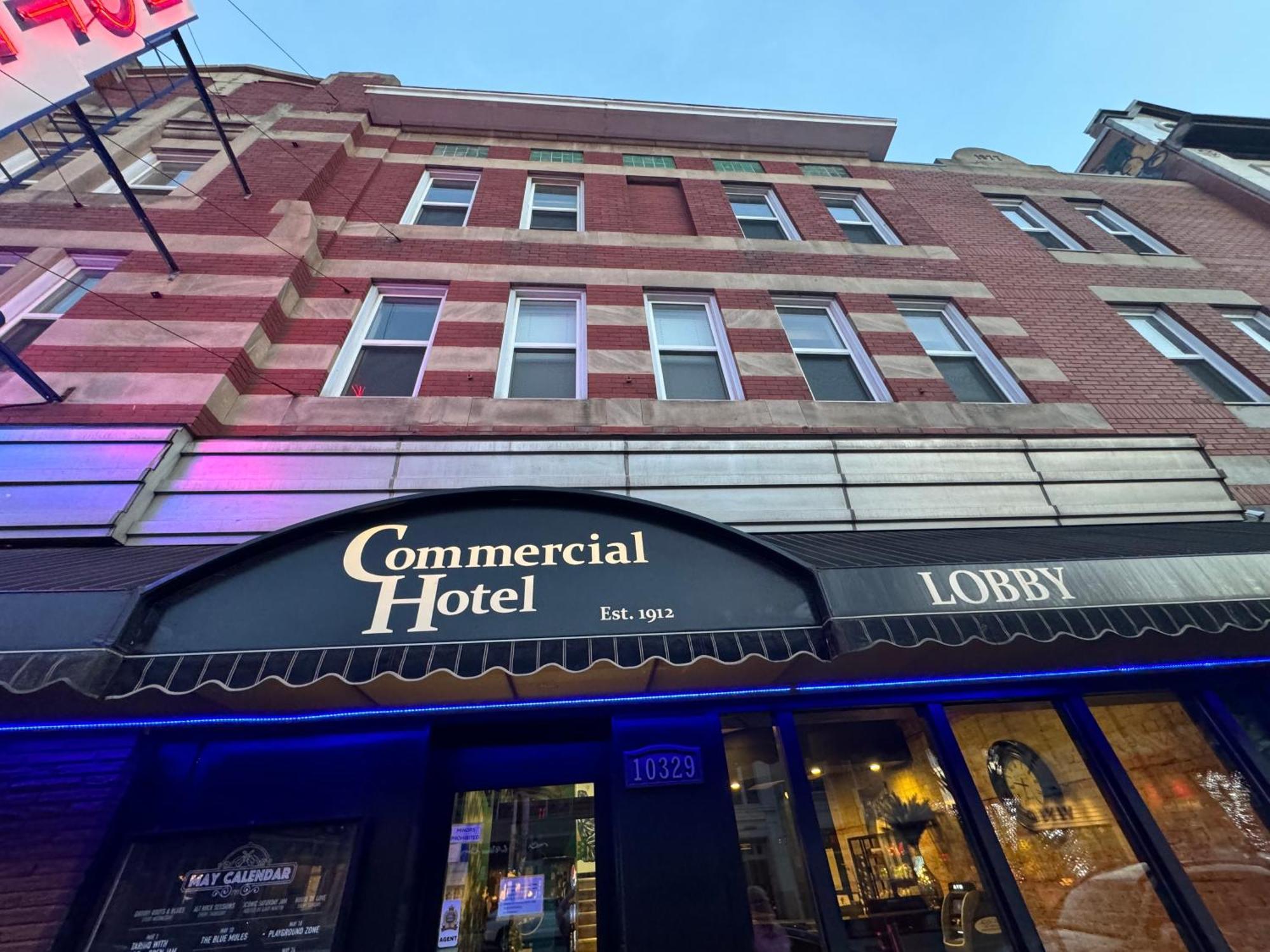 Commercial Hotel Edmonton Ngoại thất bức ảnh